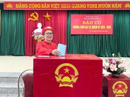 Cử tri 10 thôn, Tổ dân phố xã Hoài Đức nô nức trong ngày bầu cử Trưởng thôn, Tổ trưởng tổ dân phố nhiệm kỳ 2025-2028