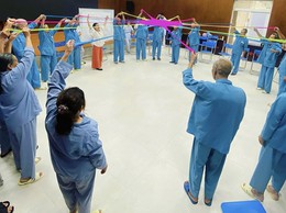 Bệnh viện Tâm thần Hà Nội chú trọng chăm sóc sức khỏe tâm thần cho người cao tuổi