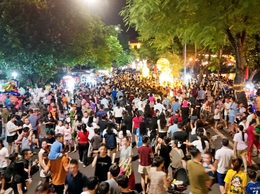 Sơn Tây rực rỡ Hội thi mô hình đèn Trung thu 2025 đợt 3