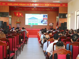 Hội nghị tập huấn kiến thức Kỹ năng số cho thành viên tổ chuyển đổi số cộng đồng.