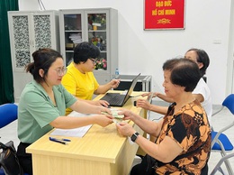 Một số hình ảnh chi trả tiền quà nhân dịp kỷ niệm 80 năm Cách mạng tháng Tám và Quốc khánh 2/9