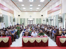 UBND xã Phú Cát tổ chức hội nghị hướng dẫn khai báo, cập nhật thông tin cơ sở về phòng cháy, chữa cháy