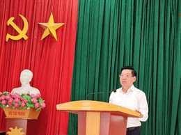 Bí thư Đảng ủy xã Quốc Oai dự sinh hoạt Chi bộ thôn Sơn Trung