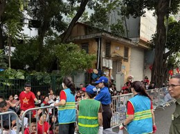 Phường Hai Bà Trưng: tăng tuyên truyền kết hợp xử phạt nghiêm để môi trường luôn sáng, xanh, đẹp.