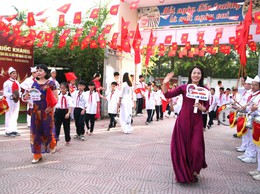 Trên 15 ngàn học sinh phường Kiến Hưng tưng bừng dự Lễ khai giảng năm học mới