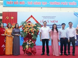 Đồng chí Nguyễn Anh Đức dự lễ khai giảng năm học 2025 - 2026 tại trường THCS Xuân Mai A