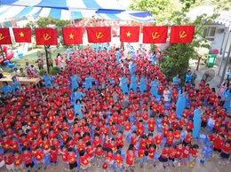 Học sinh phường Phú Thượng tưng bừng dự Lễ khai giảng năm học mới