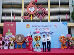 Sơn Tây tưng bừng khai giảng năm học mới 2025-2026