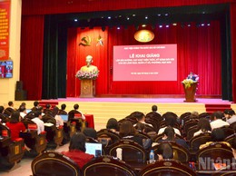 Đội ngũ lãnh đạo, quản lý xã Phú Nghĩa tham gia Lớp bồi dưỡng, cập nhật kiến thức, kỹ năng đối với cán bộ lãnh đạo quản lý cấp xã, phường, đặc khu