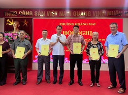 Phường Hoàng Mai tổ chức Hội nghị Công bố Quyết định ghép khu vực dân cư vào Tổ dân phố trên địa bàn phường Hoàng Mai.