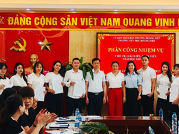 Trường Tiểu học Hoàng Liệt tổ chức hội nghị trao quyết định điều động viên chức
