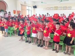 An Khánh: Học sinh hân hoan bước vào năm học mới
