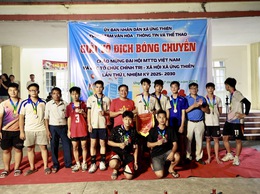Sôi nổi giải bóng chuyền nam chào mừng Đại hội MTTQ và các tổ chức chính trị xã hội