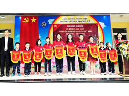 Trường Tiểu học Hoàng Liệt tổ chức các hoạt động thiết thực kỷ niệm 81 năm Ngày thành lập Quân đội nhân dân Việt Nam (22/12/1944 - 22/12/2025)