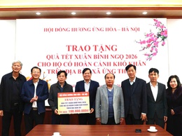 HỘI ĐỒNG HƯƠNG ỨNG HÒA TẠI HÀ NỘI THĂM, TẶNG QUÀ TẾT TẠI XÃ ỨNG THIÊN