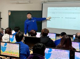 GIA SƯ SỐ: THANH NIÊN ĐỒNG HÀNH CÙNG CÁN BỘ CƠ SỞ TRONG HÀNH TRÌNH CHUYỂN ĐỔI SỐ