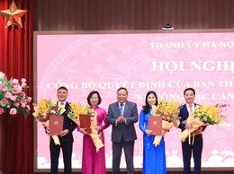 Công bố các quyết định của Ban Thường vụ Thành ủy Hà Nội về công tác cán bộ