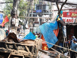 Phường Xuân Đỉnh ra quân giải quyết điểm nghẽn về trật tự đô thị