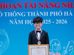 Học sinh Lê Tấn Tài - Lớp 5B xuất sắc đạt Huy chương Vàng Liên hoan tài năng nhạc cụ Thủ đô lần thứ I