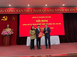 Đảng ủy phường Yên Hòa đã tổ chức Hội nghị công bố và trao Quyết định về công tác cán bộ