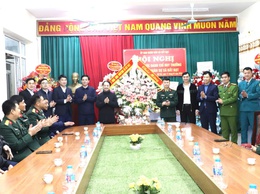 Ban chỉ huy quân sự xã Bất Bạt long trọng tổ chức lễ bàn giao chức trách, nhiệm vụ chỉ huy trưởng