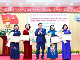 PHƯỜNG VĂN MIẾU – QUỐC TỬ GIÁM TRAO THƯỞNG CÁC TẬP THỂ, CÁ NHÂN TIÊU BIỂU NĂM 2025