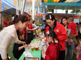 Trường Mầm non Ba Trại B đã tổ chức chuỗi hoạt động Hội chợ quê, Chương trình Văn nghệ và Trò chơi dân gian Chào xuân