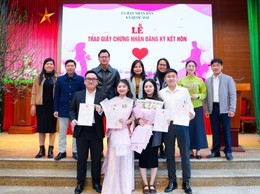 UBND xã Quốc Oai tổ chức Lễ trao Giấy chứng nhận kết hôn trang trọng, ý nghĩa