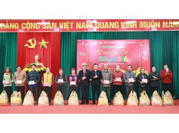 Đảng ủy – HĐND – UBND – Ủy ban MTTQ Việt Nam xã Minh Châu tổ chức chương trình trao quà Tết cho hộ cận nghèo nhân dịp Xuân Bính Ngọ 2026