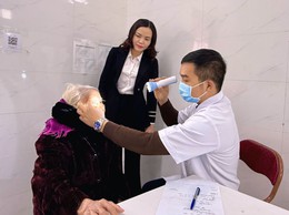 TRẠM Y TẾ XÃ THẠCH THẤT TỔ CHỨC KHÁM SỨC KHỎE MIỄN PHÍ CHO NGƯỜI DÂN TẠI ĐIỂM Y TẾ ĐẠI ĐỒNG