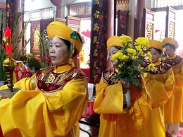 GIỖ TỔ LÀNG NGHỀ MAY TRẠCH XÁ – GÌN GIỮ VÀ LAN TỎA NÉT ĐẸP TRUYỀN THỐNG VIỆT NAM.