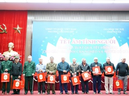 Tết ấm tình người