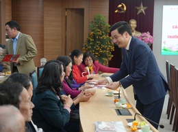 Xã Gia Lâm tổ chức gặp mặt các đồng chí Bí thư chi bộ thôn, tổ dân phố; Trưởng thôn, Tổ trưởng tổ dân phố; Trưởng ban Công tác Mặt trận thôn, tổ dân phố trên địa bàn xã