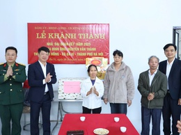 ĐẢNG ỦY – HĐND – UBND – ỦY BAN MTTQ VIỆT NAM XÃ BA VÌ TỔ CHỨC TRAO NHÀ ĐẠI ĐOÀN KẾT NĂM 2025