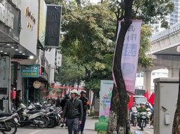 Phường Phú Diễn ra quân giải quyết các điểm nghẽn trật tự đô thị