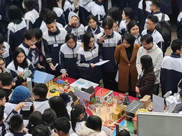 NGÀY HỘI HỌC SINH – SINH VIÊN: TRẢI NGHIỆM STEM HÔM NAY, ĐỊNH HƯỚNG NGHỀ NGHIỆP NGÀY MAI