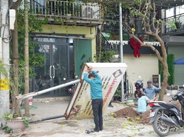 Xã Dương Hoà ra quân giải toả hành lang an toàn giao thông, lập lại trật tự kỷ cương, văn minh đô thị