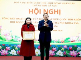 Phó Chủ tịch HĐND xã nhận bằng khen của Thành phố Hà Nội