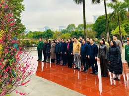 PHƯỜNG CẦU GIẤY TỔ CHỨC VIẾNG NGHĨA TRANG LIỆT SỸ NHÂN DỊP TẾT BÍNH NGỌ 2026