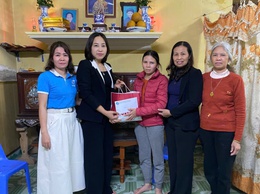 Hội LHPN xã Thượng Phúc tổ chức thăm hỏi, tặng quà Tết Nguyên đán Bính Ngọ 2026