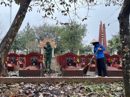 HOẠT ĐỘNG RA QUÂN VỆ SINH MÔI TRƯỜNG TẠI CÁC NGHĨA TRANG, BIA TƯỞNG NIỆM TRÊN ĐỊA BÀN XÃ BA VÌ
