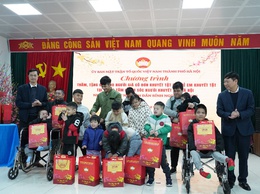 UB MTTQ thành phố Hà Nội thăm, tặn quà Tết Trung tâm chăm sóc Người khuyết tật Hà Nội