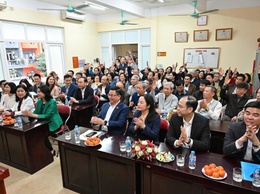 Cử tri nơi cư trú nhất trí giới thiệu bà Bùi Thị Thu Hiền – TUV, Bí thư Đảng ủy, Chủ tịch HĐND xã Vân Đình ứng cử Đại biểu HĐND Thành phố khoá XVI, nhiệm kỳ 2026 - 2031