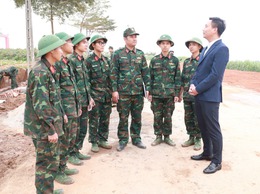 Tết Quân - Dân ở xã đảo Minh Châu: Nơi mùa xuân bắt đầu bằng những việc làm nghĩa tình.