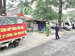 Phường Phú Thượng tăng cường tuyên truyền, ra quân đảm bảo trật tự đô thị, vệ sinh môi trường trên các tuyến đường 