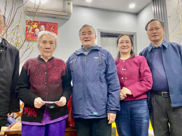 Ấm áp nghĩa tình từ khu dân cư Yên Hòa những ngày giáp Tết