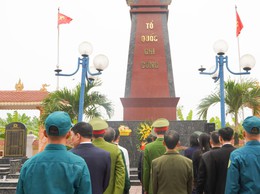 Đại Xuyên tổ chức viếng nghĩa trang liệt sĩ nhân dịp tết nguyên đán bính ngọ 2026