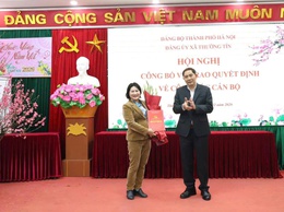 Xã Thường Tín công bố và trao Quyết định về công tác cán bộ 