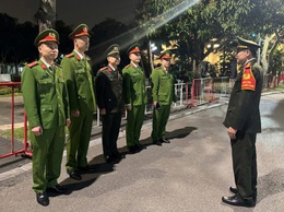 Công an phường Phúc Lợi bảo vệ tuyệt đối an ninh, an toàn đêm bắn pháo hoa Giao thừa Tết Nguyên đán Bính Ngọ 2026