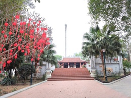 Ngày Xuân đến hội đền Măng Sơn